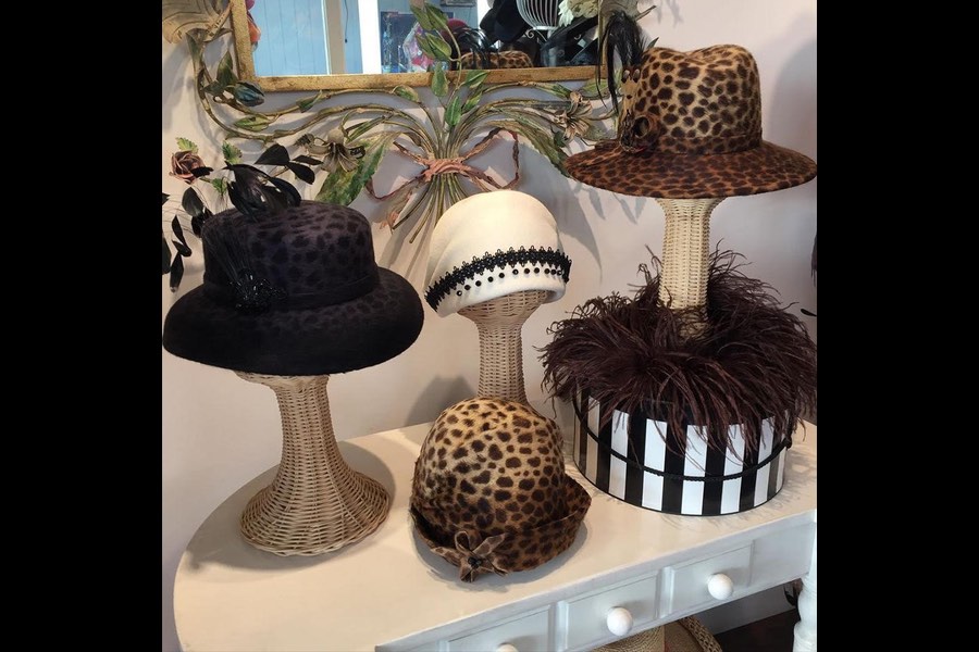 Paula Del Percio - The Hat Box